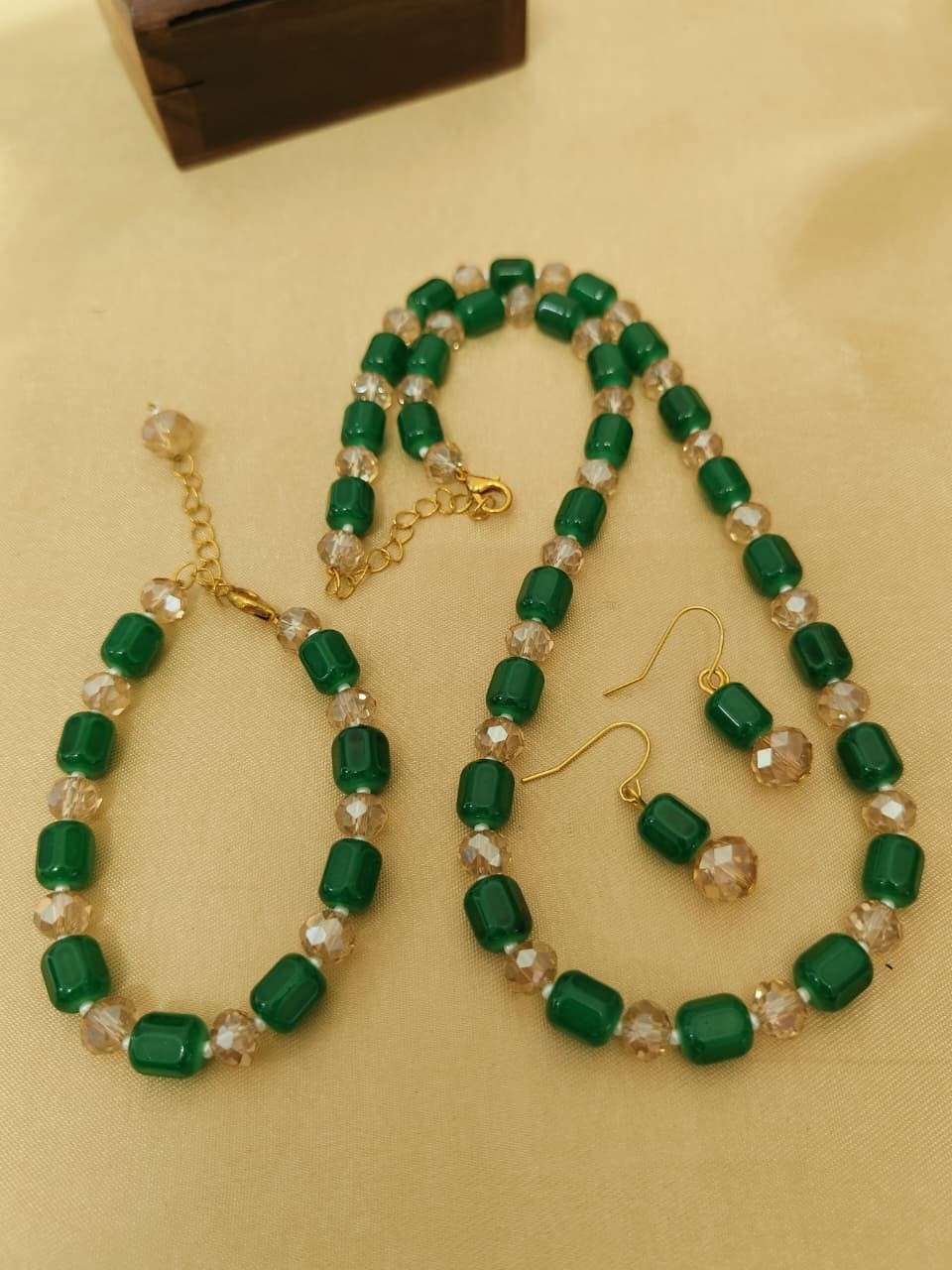 Beautiful Premium Quality Pearl Mala With Tops And Bracelet Combo...