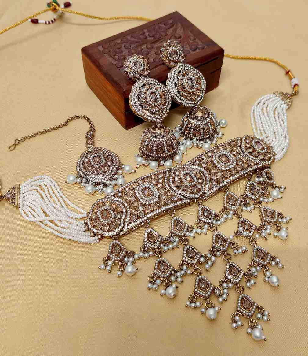 Beautiful Premium Quality Reverse Ad Stone Work   Chokker With Beautiful Jhumkie And Tika.... Most T
