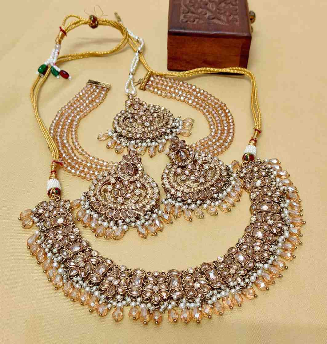 Beautiful Premium Quality Reverse Ad Stone Work  Chokker With Beautiful Shara Earrings And Tika....