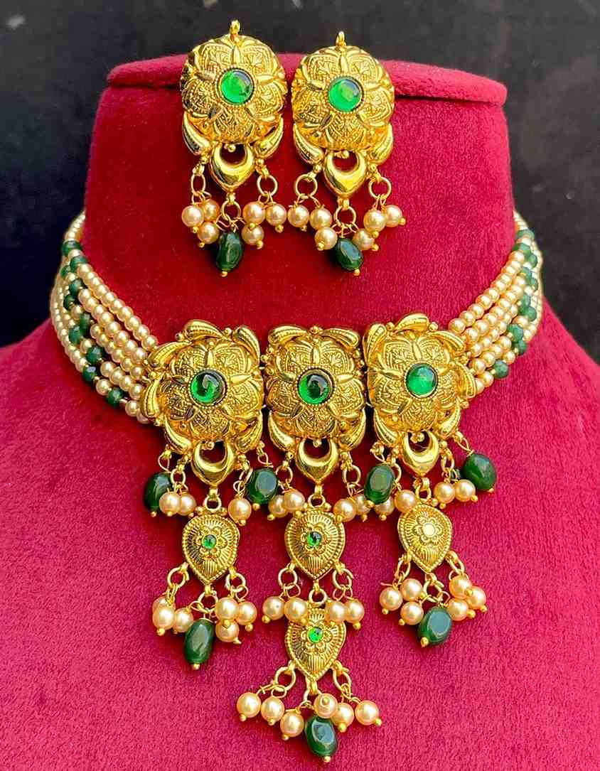Beautiful Premium Quality Original Gold Plated One Gram Gold Chokker With Beautiful Earrings…..