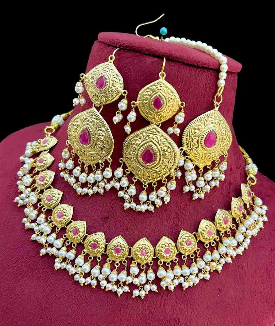 Beautiful Premium Quality Original Gold Plated One Gram Gold Necklace With Beautiful Earrings And Ti