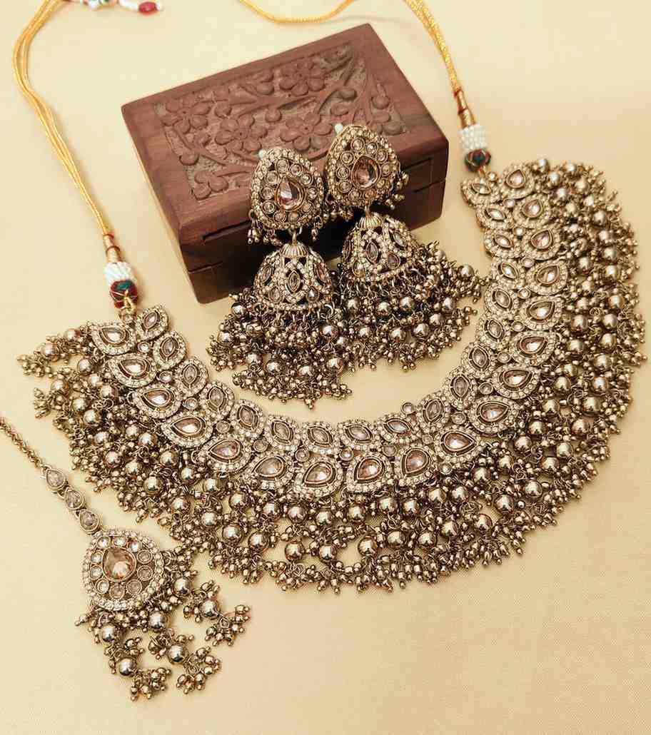 Beautiful Premium Quality  Reverse Ad Stone Work Pakistani Necklace With Beautiful Jhumka and tika..