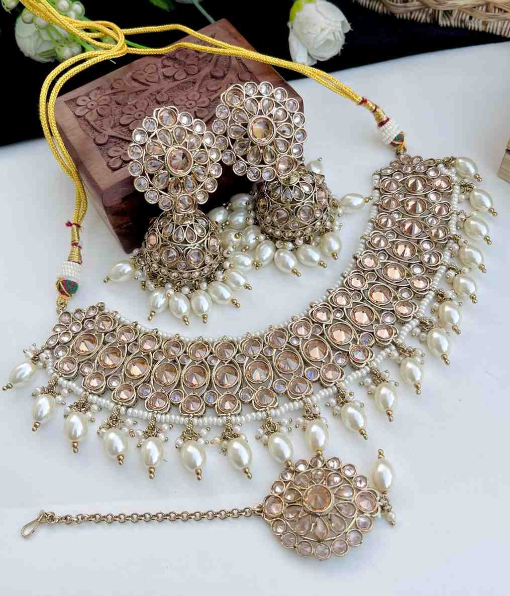 Beautiful Premium Quality  Reverse Ad Stone Work  Necklace With Beautiful Jhumka and tika..