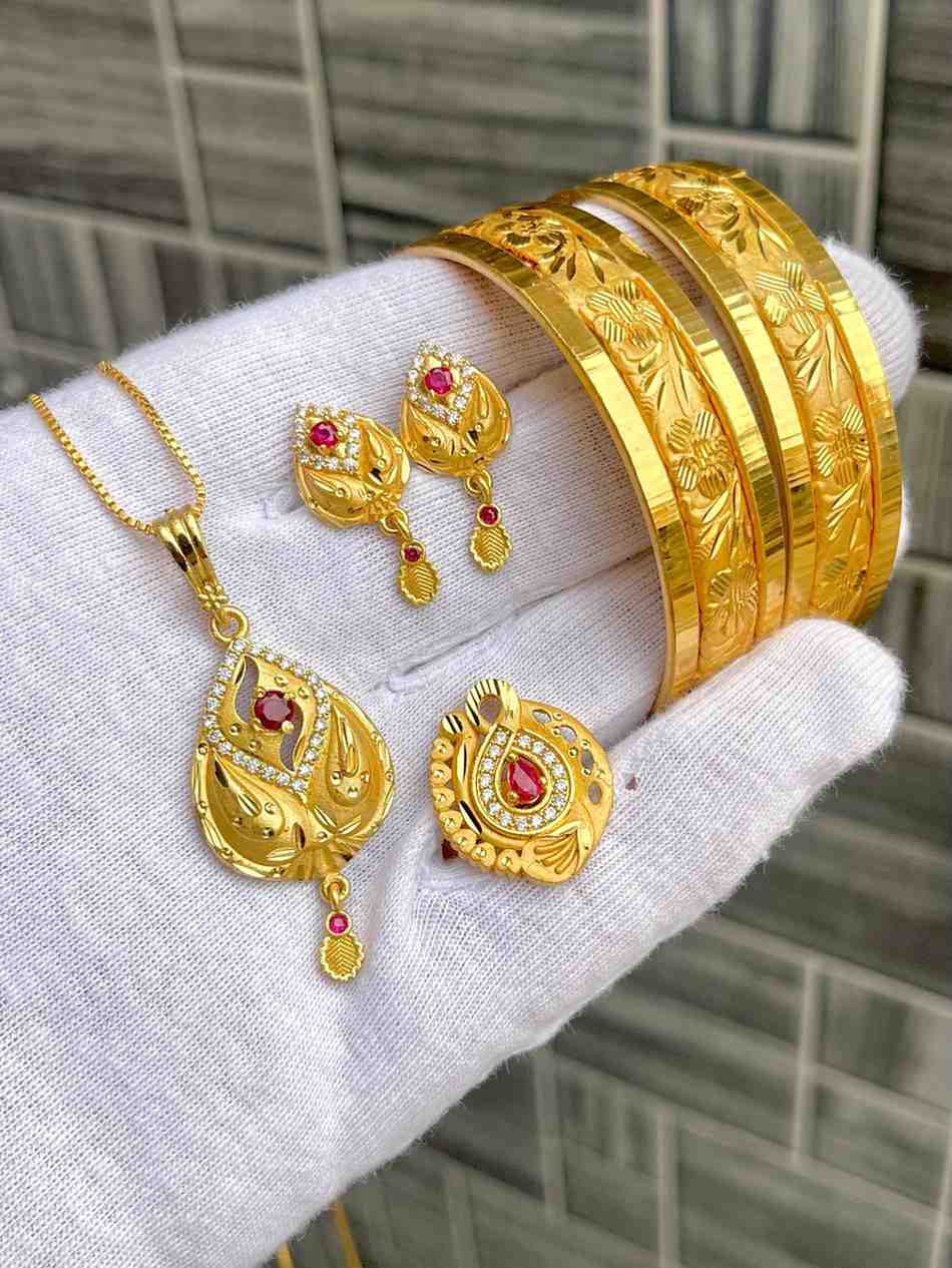 Beautiful Premium Quality Gold Plated Pendant With Tops And Adjustable Ring With Bangle Combo.... Si