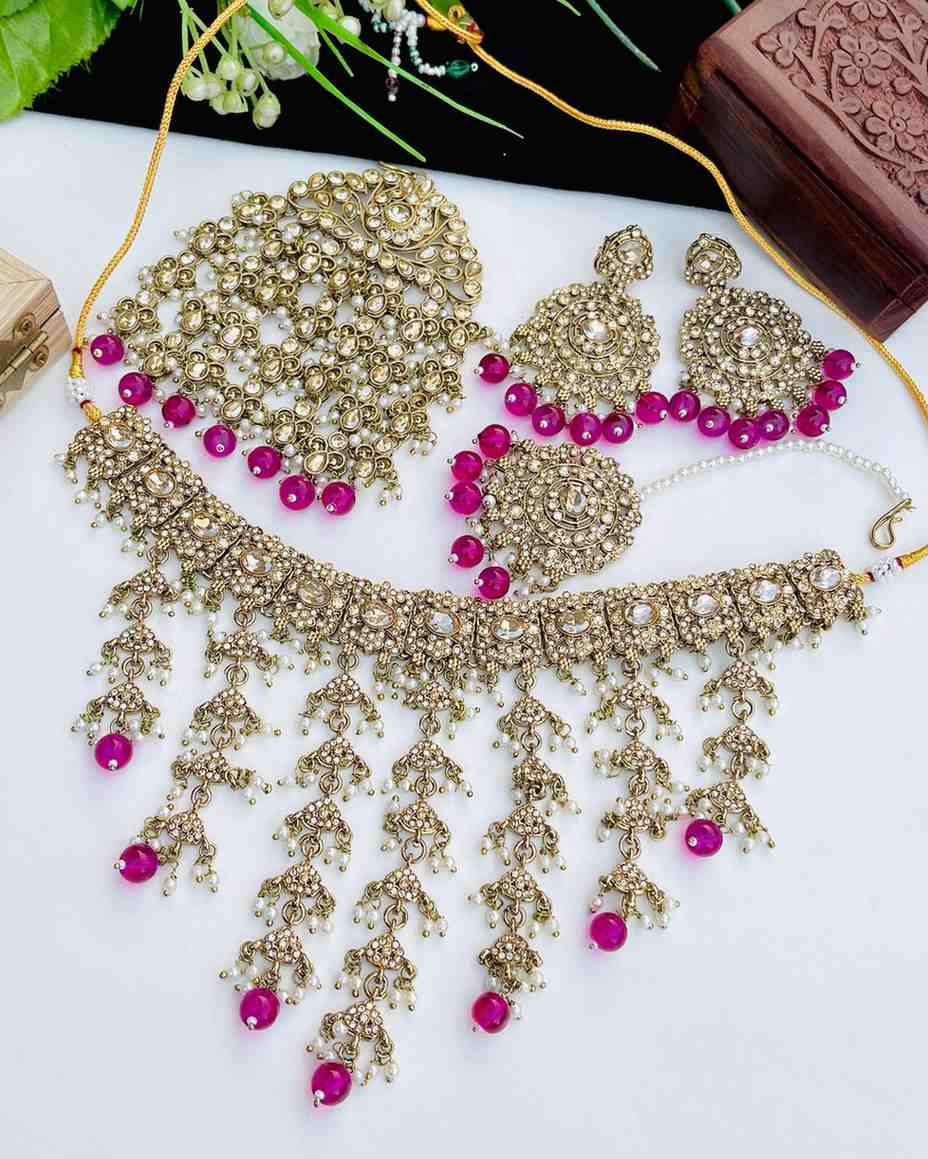 Beautiful Premium Quality Reverse Ad Stone Work Polky Chokker With beautiful Earrings And Tika With 