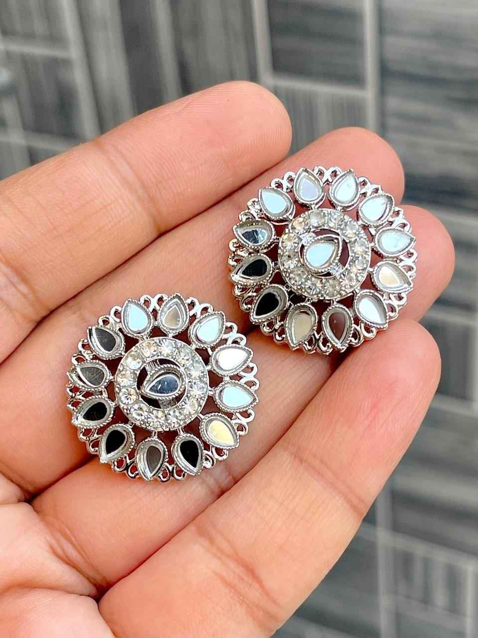 Beautiful Premium Quality Reverse Ad Stone   Studs