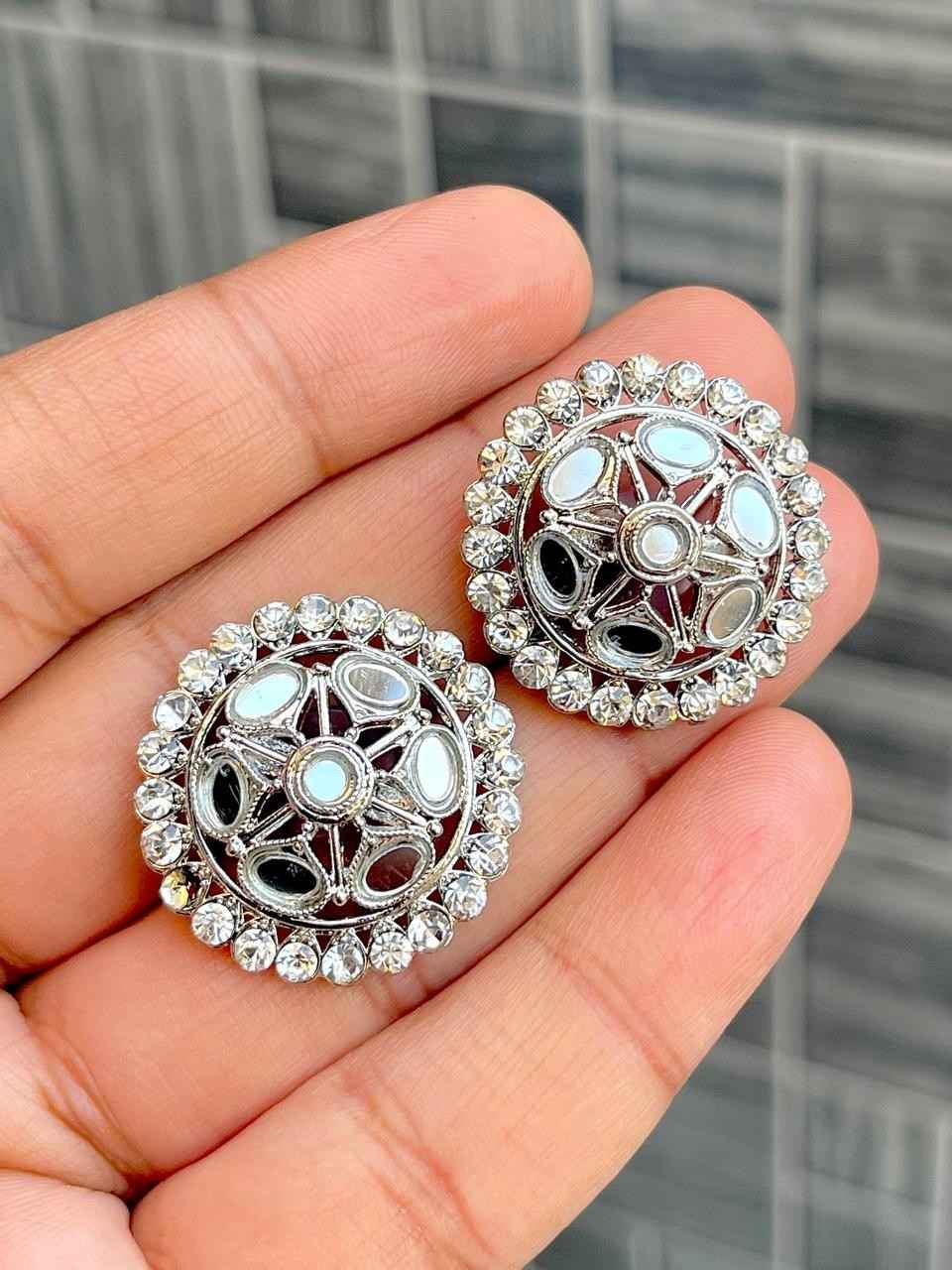 Beautiful Premium Quality Reverse Ad Stone   Studs