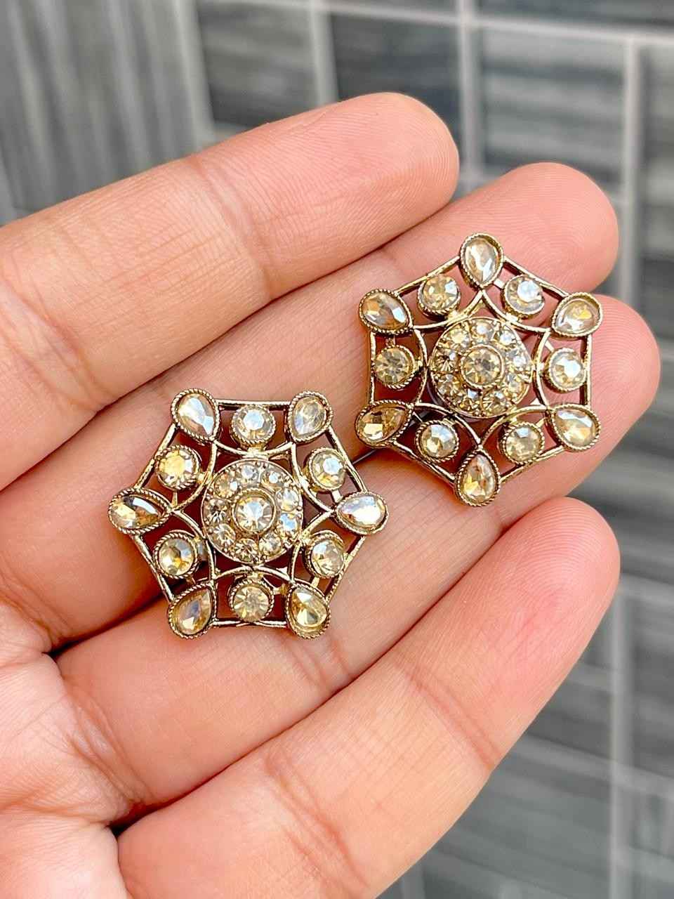 Beautiful Premium Quality Reverse Ad Stone   Studs