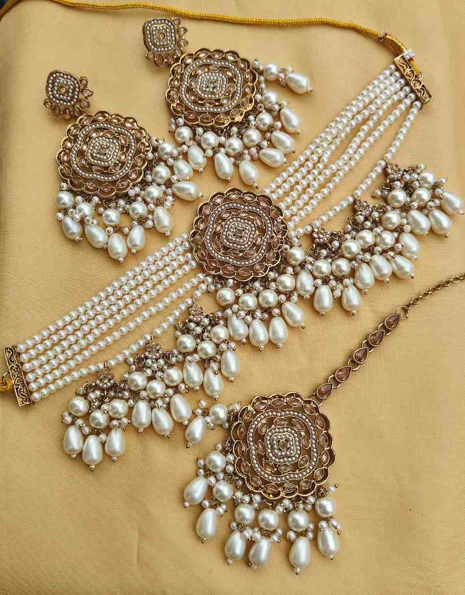 Beautiful Premium Quality Pakistani Work Necklace With Beautiful Earrings And tika...
