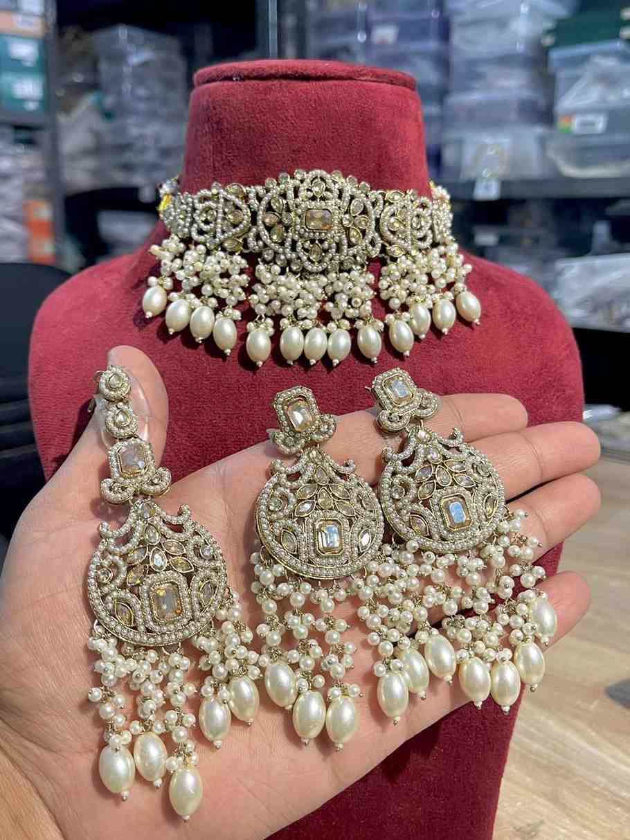 Beautiful Premium Quality Reverse Ad Stone Work Pakistani Chokker With Beautiful Statement Earrings 