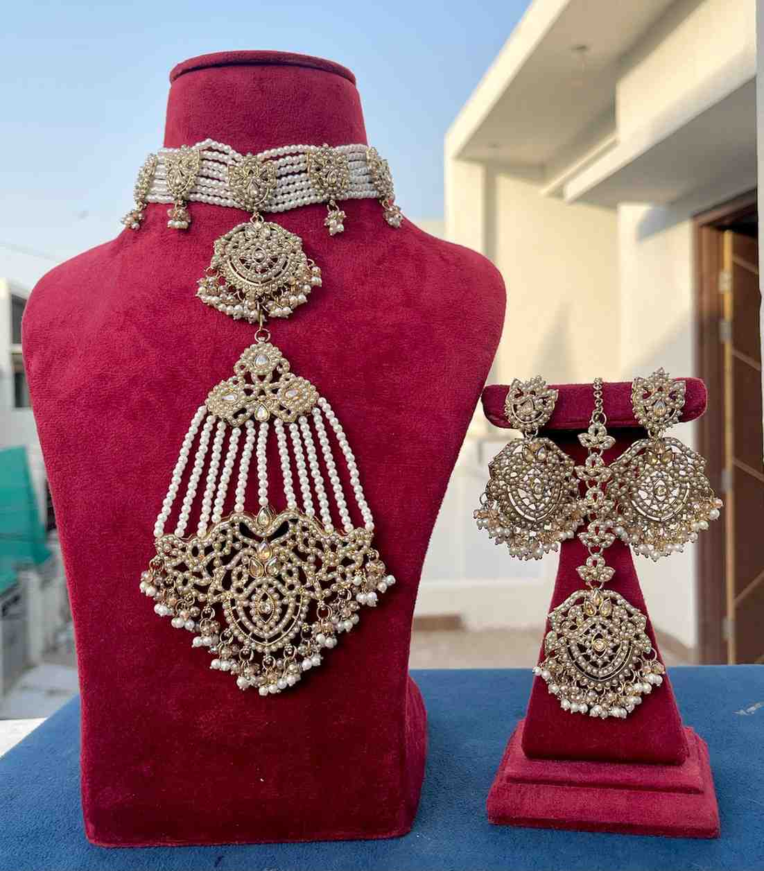 Beautiful Premium Quality Reverse Ad Stone Work Pakistani Chokker With Beautiful Statement Earrings 