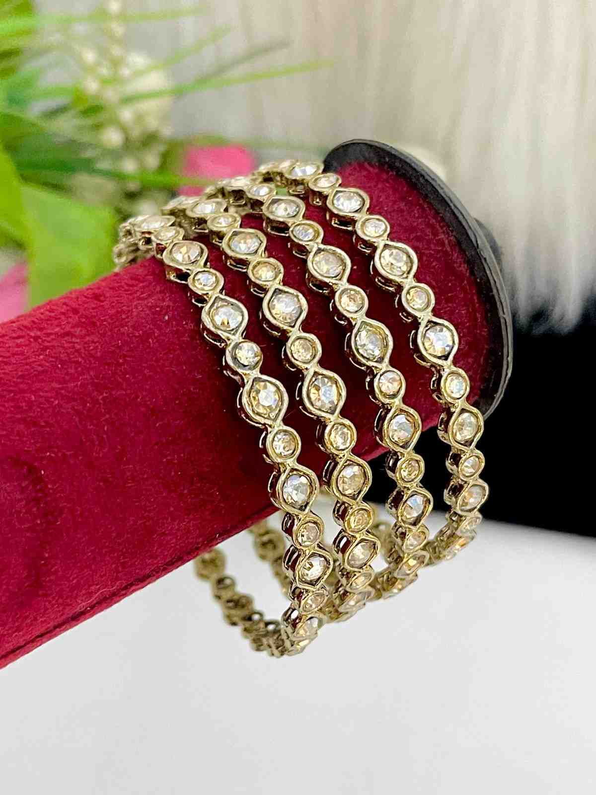 Beautiful Premium Quality Reverse Ad 4 Pc’s Bangle Set.... Size 2.4 2.6 2.8 2.10