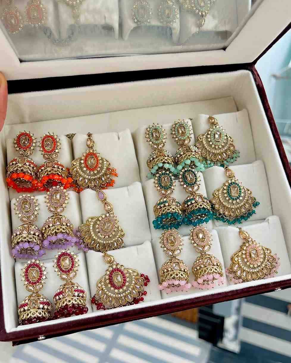 Beautiful Premium Quality Reverse Ad Stone Work Pakistani  Look Jhumkie And Tika....  Set Of 6 Pairs