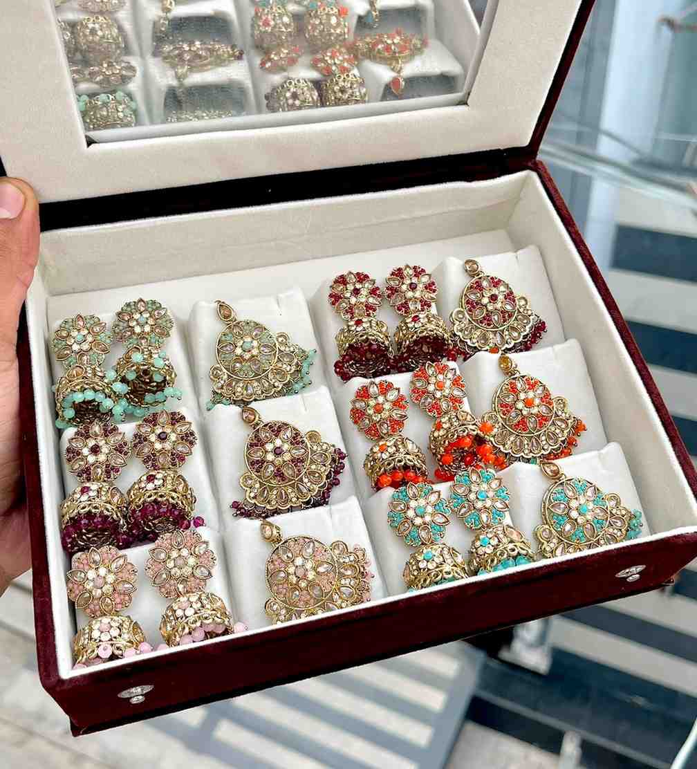 Beautiful Premium Quality Reverse Ad Stone Work Pakistani  Look Jhumkie And Tika....  Set Of 6 Pairs
