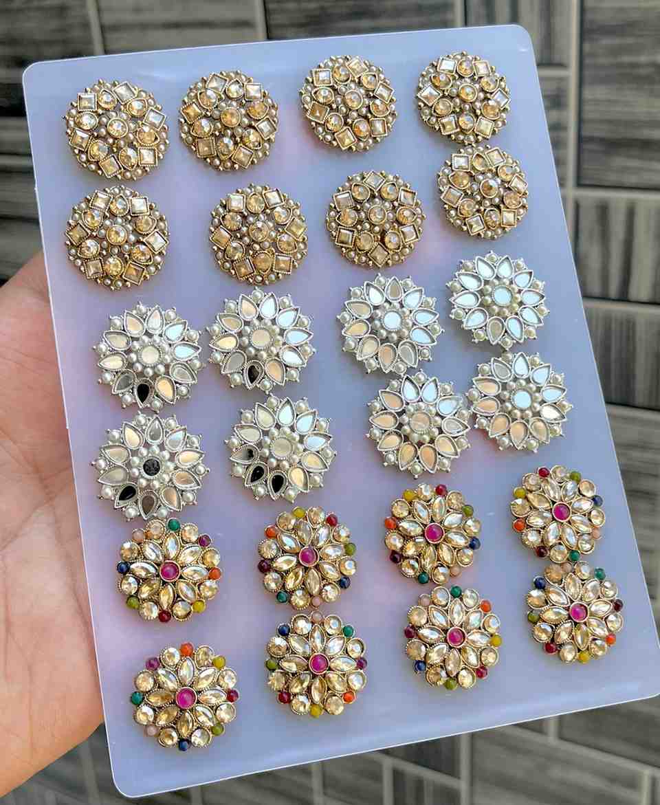 12 Pairs Of Small Studs Combo