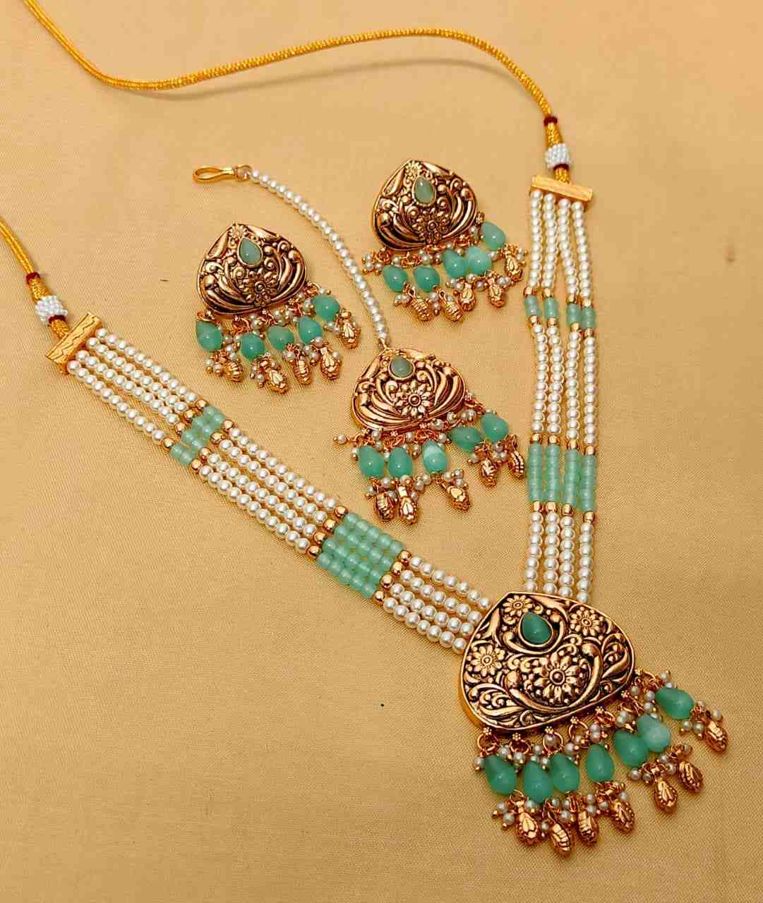 Beautiful Premium Quality  Matt Gold Polish NECKLACE With Beautiful Earrings and tika...