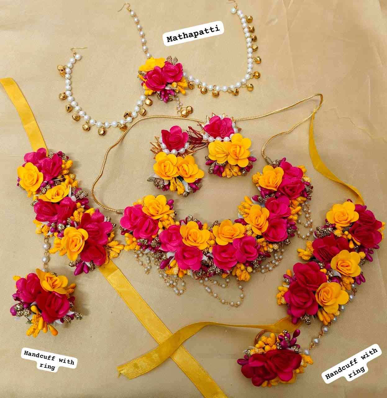 Beautiful Premium Quality Flower And Shells Necklace With Beautiful Earrings And 2 PC's Of Handcuff 
